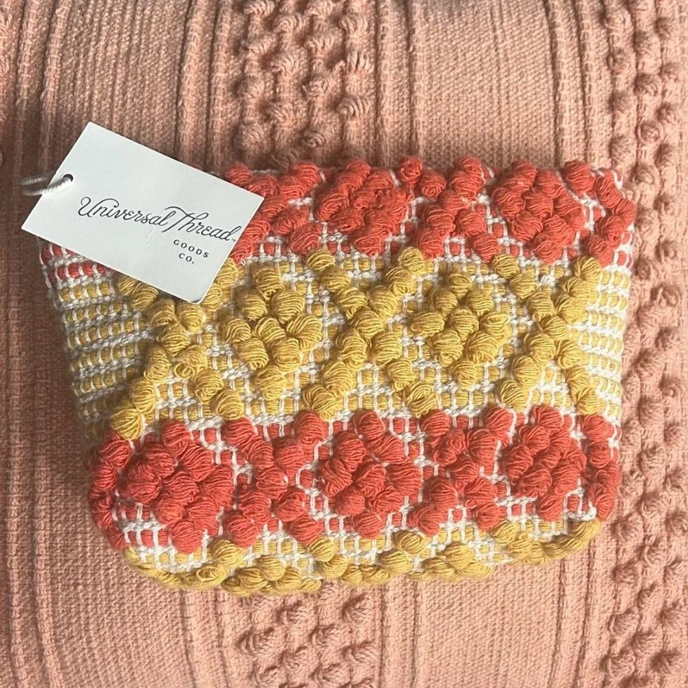 NWT..Universal Thread Knit Macrame Style Patterned Pouch/Makeup Bag